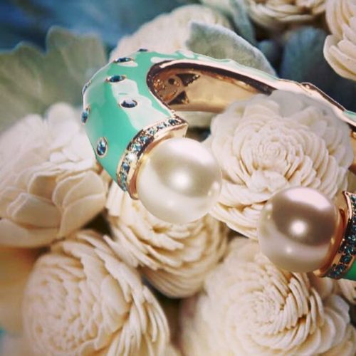 Amishi Turquoise bracelet with Pearls and Crystals - Sartorial Boutique and Gifts