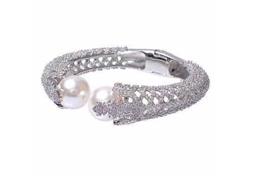 Amishi Silver Plated Pearl and Crystal bracelet
